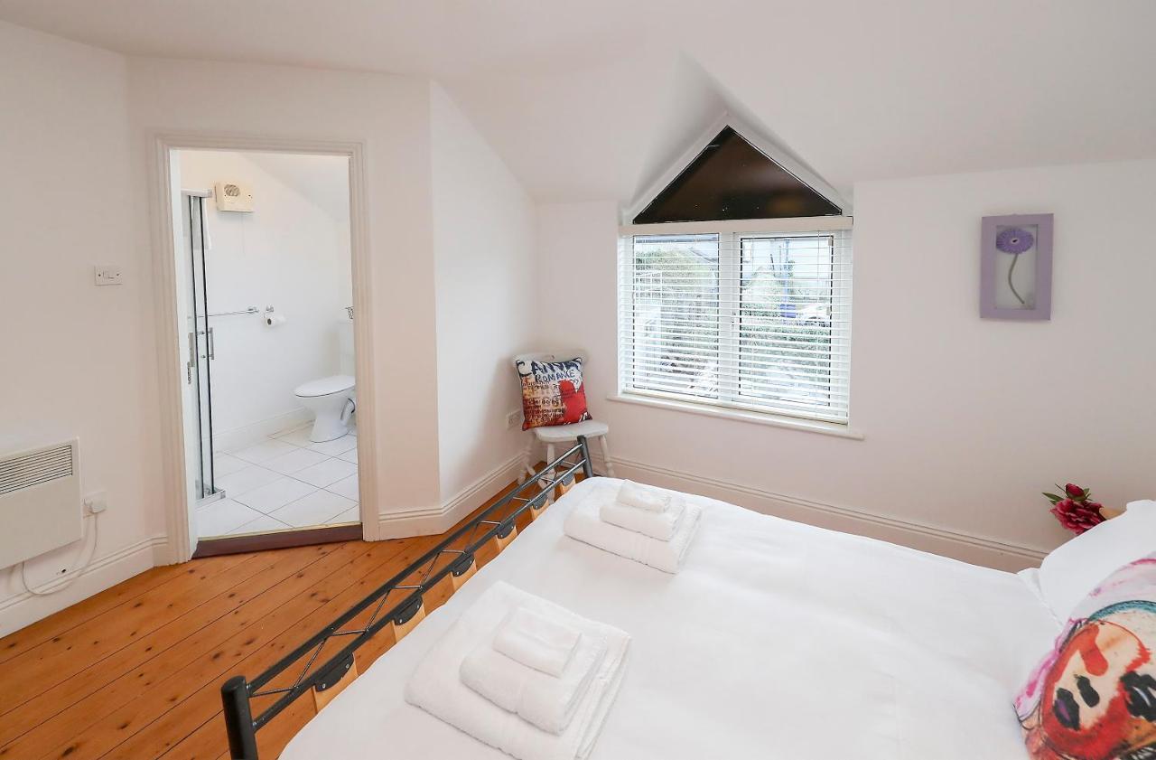 Two Bedroom Townhouse In The Heart Of Dungarvan Dungarvan  Exterior photo