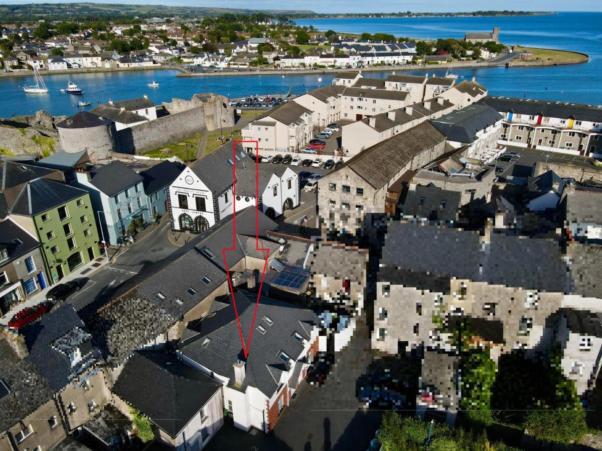 Two Bedroom Townhouse In The Heart Of Dungarvan Dungarvan  Exterior photo